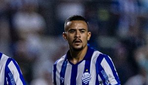 Marlon celebra retorno aos treinos no CSA e projeta volta aos gramados