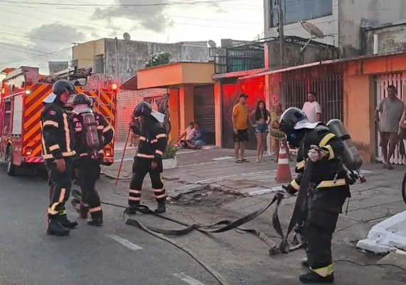 Incêndio atinge pousada no bairro da Pajuçara