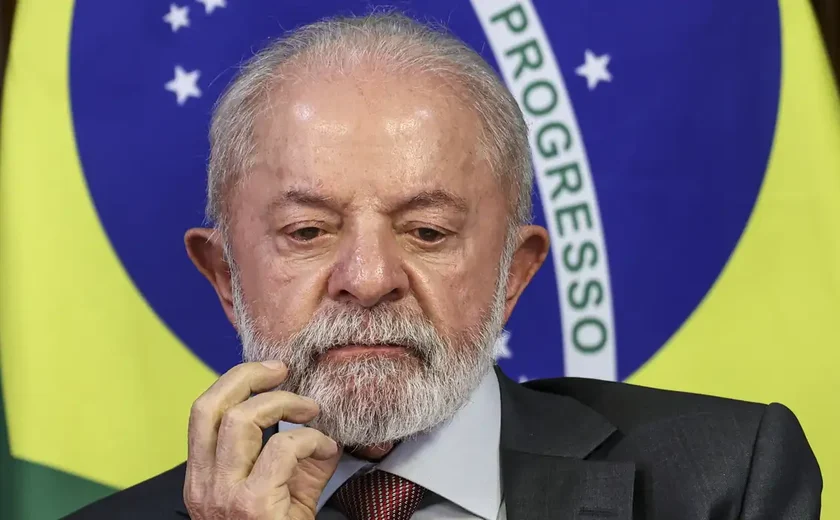 Lula critica atuação de Eduardo Bolsonaro nos EUA e defende cassação