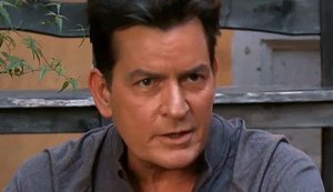 Charlie Sheen revela que coquetel anti-aids o deixou à beira da demência