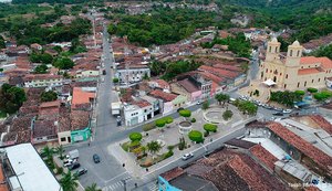 Corpo de jovem de 19 anos é encontrado em rio de Pilar com diversas marcas de tiros