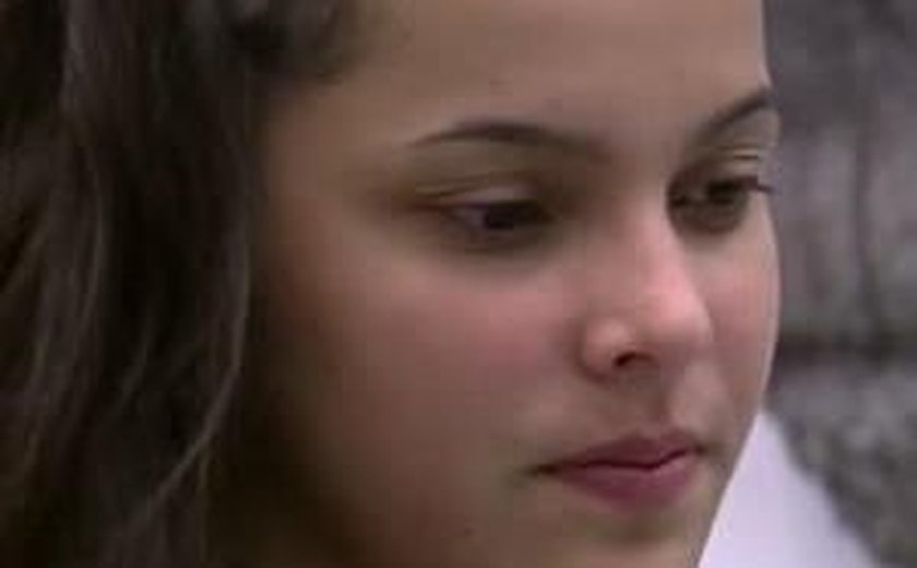 A casa caiu! Emilly xinga Vivian na festa do 'BBB 17': 'Fofoqueira de merda'