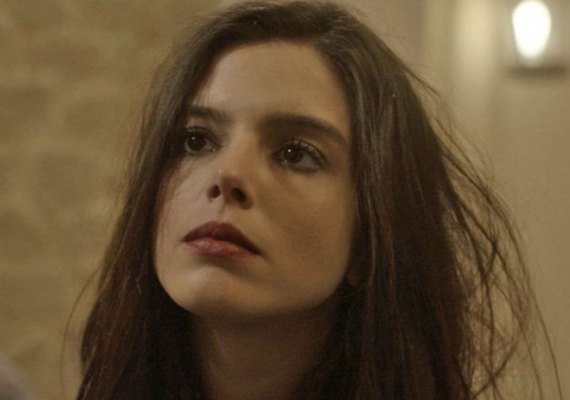 'Sol Nascente': Milena se apaixona por professor e termina noivado com Ralf