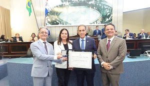 Assembleia concede Comenda Tavares Bastos ao desembargador Orlando Rocha Filho