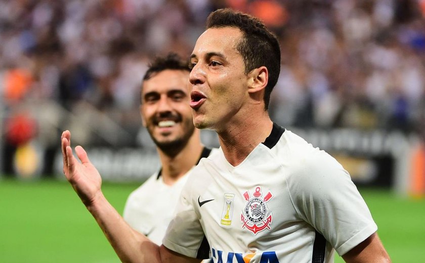 Rodriguinho diz que vive seu melhor ano com a camisa do Corinthians