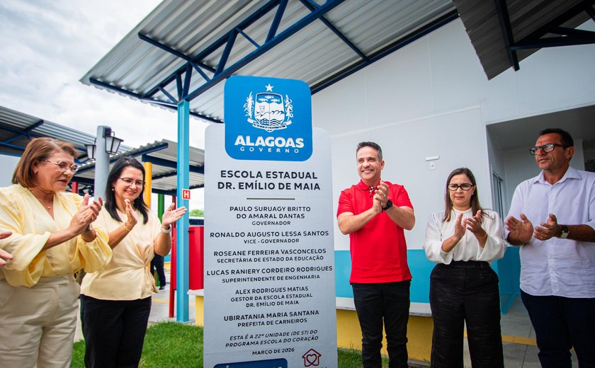 Governo de AL entrega escola, pavimentação de ruas e nova sala do Saúde Até Você Digital em Carneiros