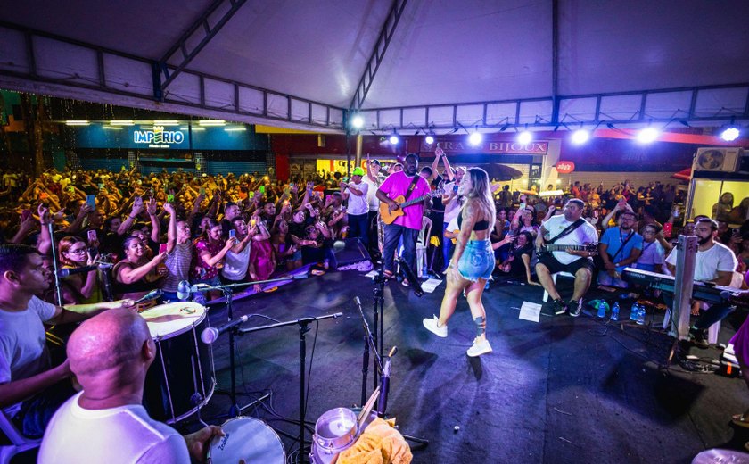 Sextou no Centro leva alegria e homenagens às mulheres no Calçadão do Comércio