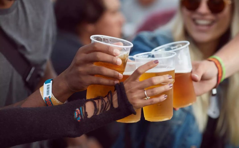 Consumo exagerado de álcool é prejudicial para o coração durante carnaval