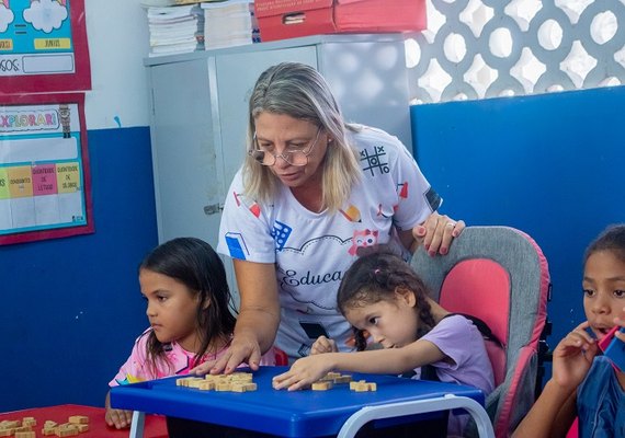 Câmara reduz barreiras de acesso à educação para pessoas com deficiência