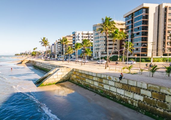 Homem natural de São Paulo é encontrado morto na Praia de Pajuçara
