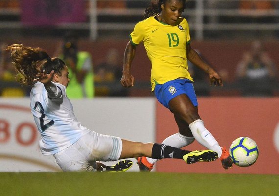 Amistosos de seleções femininas de Brasil e Argentina são adiados