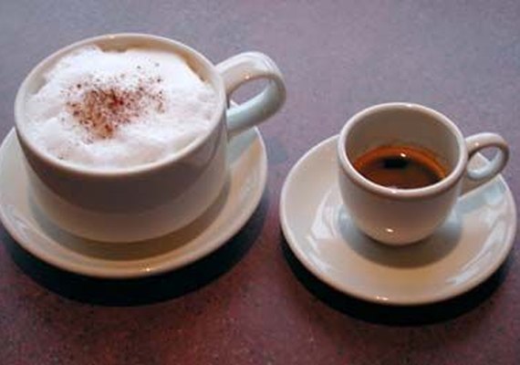 Café expresso e cappuccino podem reduzir risco de câncer de próstata