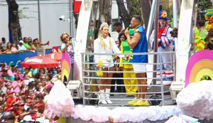 Xanddy diz que 'chorou muito' com aposentadoria de Carla Perez do carnaval