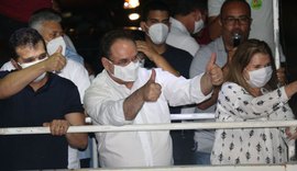 Candidato Luciano Barbosa é recebido com festa no bairro Primavera, em Arapiraca