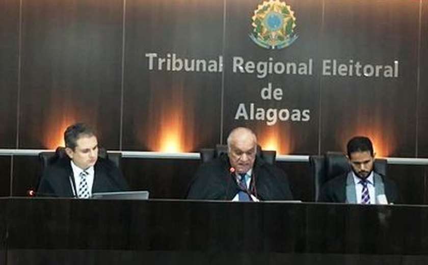 Procurador Regional Eleitoral Marcial Coelho se despede do TRE de Alagoas