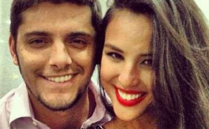 Bruno Gissoni se declara para a grávida Yanna Lavigne: 'Te amo, mãezinha'