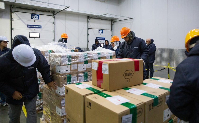 Alagoas recebe 208 unidades de medicamento inédito para tratamento do câncer de mama no SUS