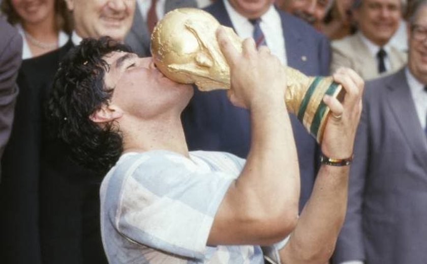 Gênio do futebol, Maradona vivenciou o céu e o inferno