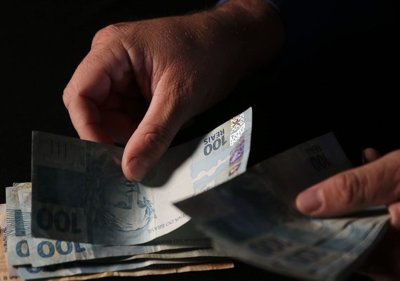 Brasileiros sacaram em abril R$ 482,8 milhões esquecidos em bancos