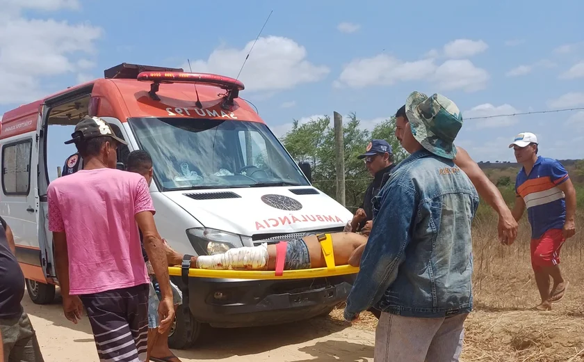 Motociclista com sinais de embriaguez colide em carro e fica ferido, em Traipu