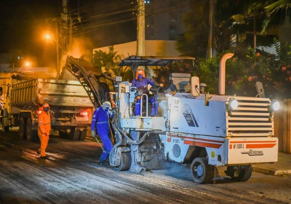 Prefeitura inicia recapeamento na Rua Barão de Anadia