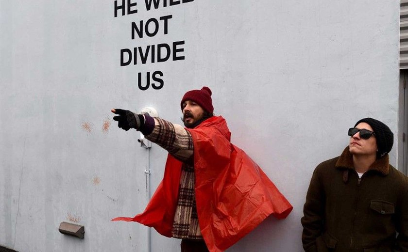 Ator Shia LaBeouf é detido após se envolver em briga na frente de museu