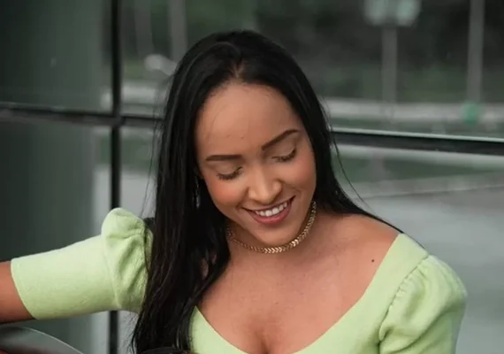Cantora sertaneja morre aos 27 anos após ser atropelada por carro desgovernado na Bahia