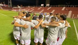 CRB tem expulsão no primeiro tempo, mas segura empate com Vila Nova