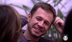 'BBB17': Tiago Leifert tem atitude inédita e comanda reality de dentro da casa