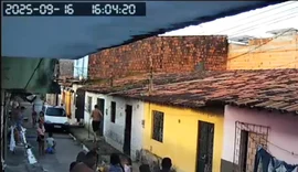 Homem é perseguido e morto a tiros no bairro Santos Dumont, em Maceió