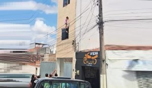 'Pensei nos meus filhos', diz policial que salvou menina pendurada em fios de alta tensão