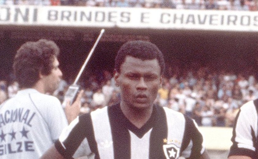 Ex-Botafogo, lateral Perivaldo morre aos 64 anos no Rio de Janeiro