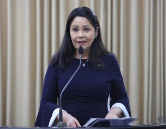 Deputada recebe homenagem por atuação em defesa da saúde cardiovascular da mulher