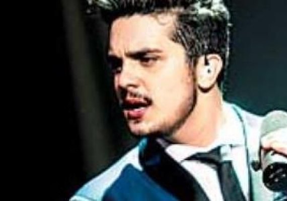 Luan Santana diz que vendeu carros de luxo e fala da volta com Jade Magalhães