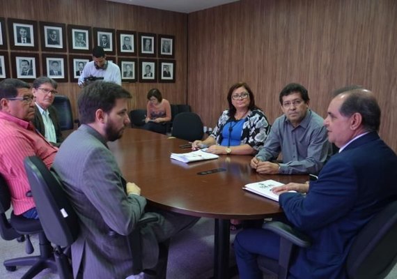 20 mil servidores públicos e comissionados receberam auxílio de forma indevida