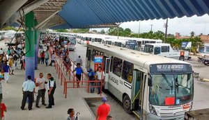 Rodoviários aderem a greve geral na sexta e ônibus ficam parados de 8h ao meio-dia