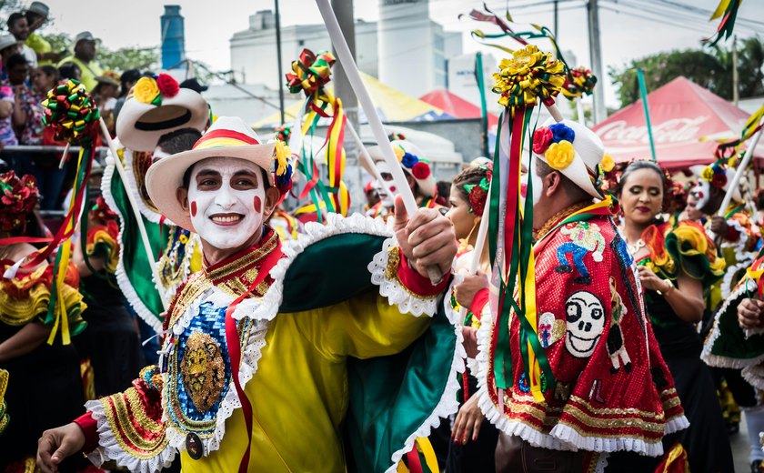 Slots de carnaval: como a maior festa brasileira foi parar em cassinos online