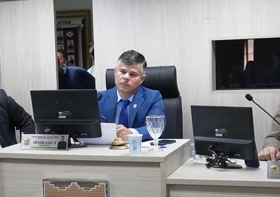 Presidente da Câmara de Rio Largo é acusado de blindar tentativa de golpe e silenciar na sessão ordinária