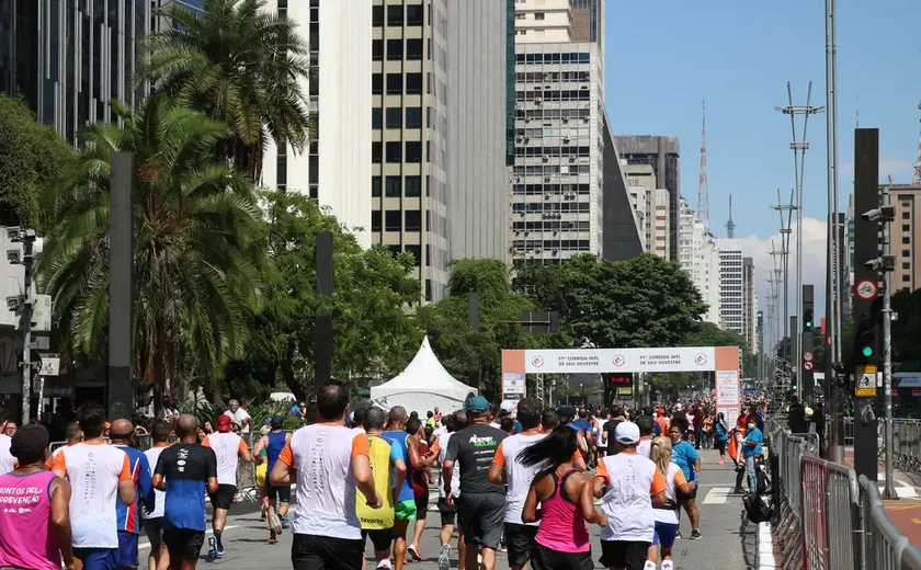 Tradicional corrida de São Silvestre reúne 35 mil atletas em São Paulo