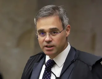 Mendonça homologa delação sobre financiamento do filme sobre Bolsonaro