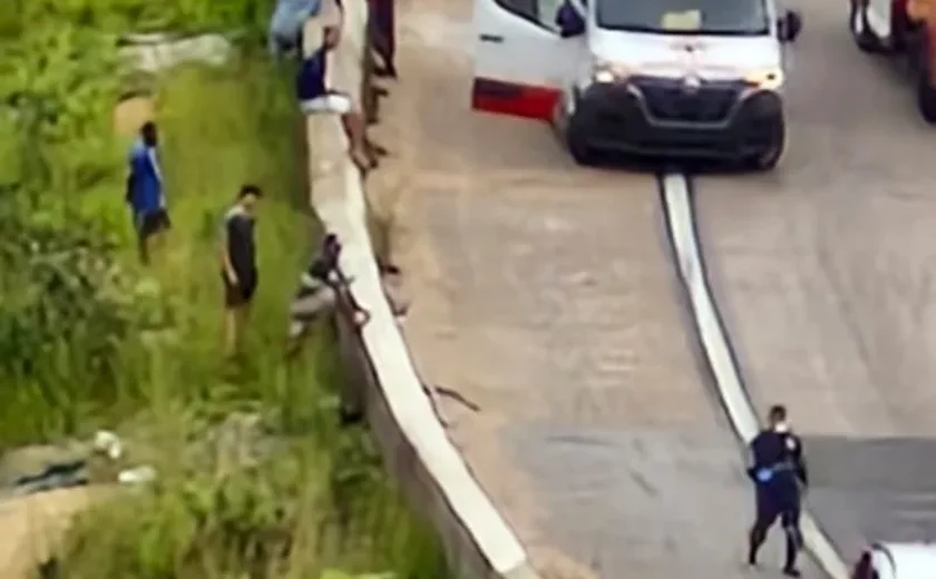 Capotamento na BR-101 deixa uma pessoa morta entre Teotônio Vilela e Junqueiro