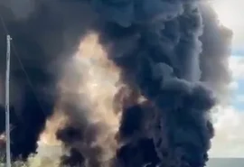 Caminhão-tanque transportava  51 litros de diesel quando explodiu na BR-101