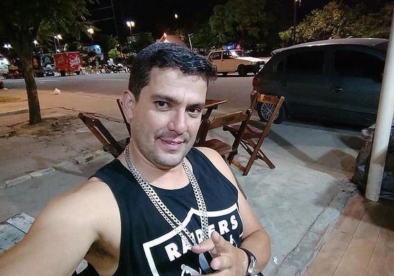 Polícia identifica suspeitos de esfaquear e queimar comerciante