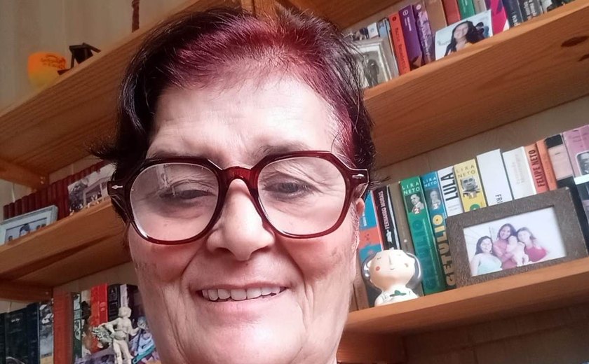 Jornalista Olívia de Cássia lança seu sexto livro 'Entre tombos e quedas – Reflexões'