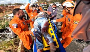 Samu e CBM/AL resgatam vítima presa às ferragens com múltiplas fraturas em Marechal Deodoro