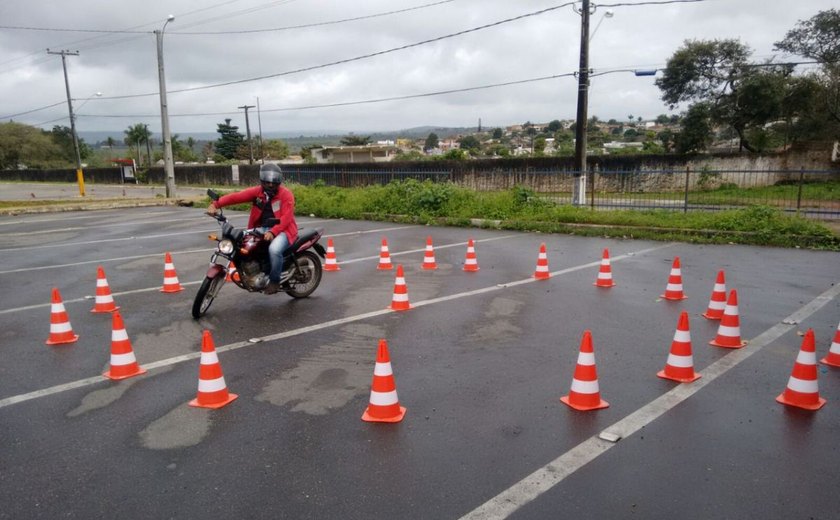 Associação das concessionárias Honda comemora Dia do Motociclista