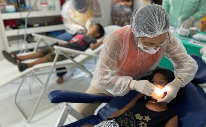 Tratamento dentário preventivo melhora saúde bucal de estudantes dos CMEIs de Maceió