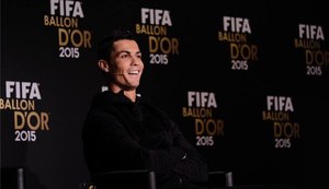 Cristiano Ronaldo foi informado que ganhará Bola de Ouro, diz jornal
