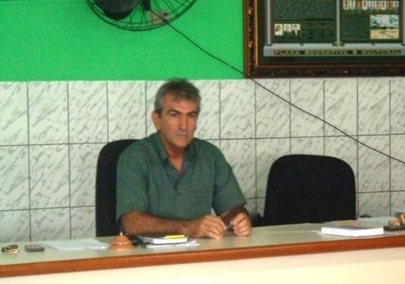 Sindicato acusa ex-prefeito de ter utilizado recursos do Fundeb ilegalmente