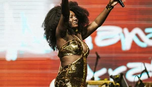 Cantora Adriana Araújo sofre aneurisma cerebral e está em estado gravíssimo